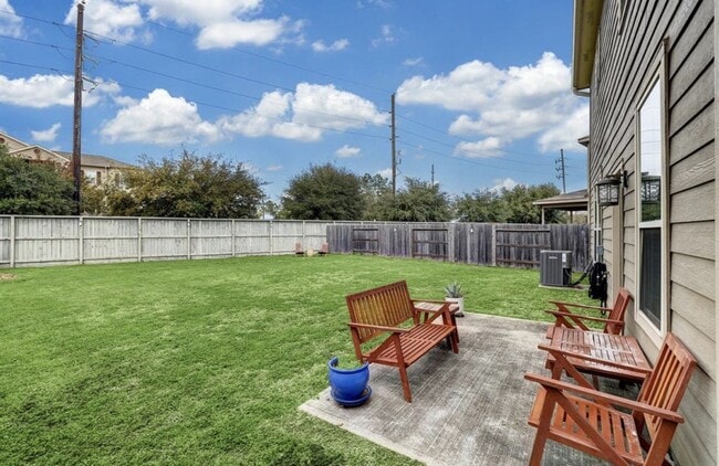 Building Photo - 6819 Dove Stone Dr