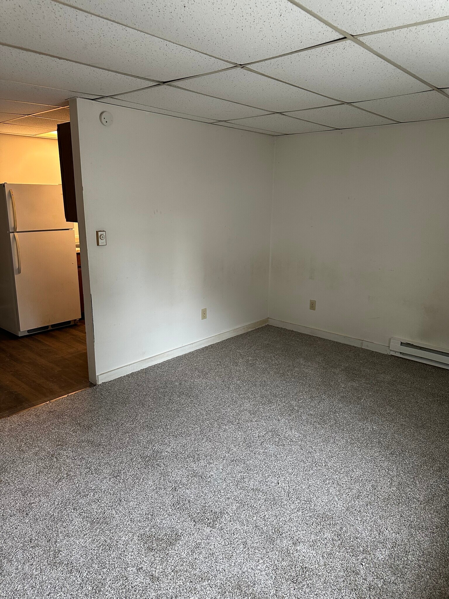 Building Photo - 305 W Railroad St