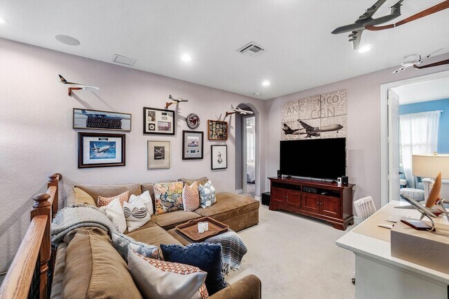 Building Photo - 10697 Willow Oak Ct
