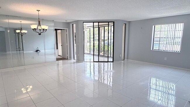 Building Photo - 5136 Floria Dr