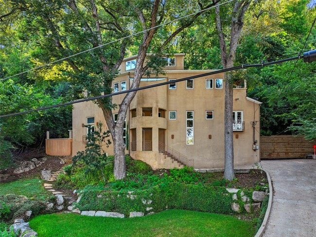 Primary Photo - 3307 Rivercrest Dr