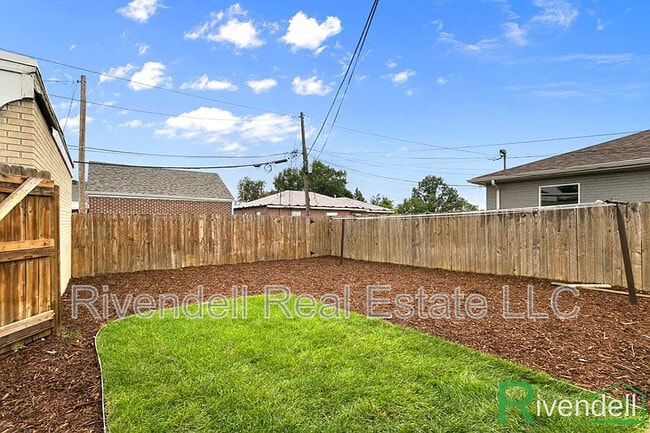 Building Photo - 1320 Winona Ct