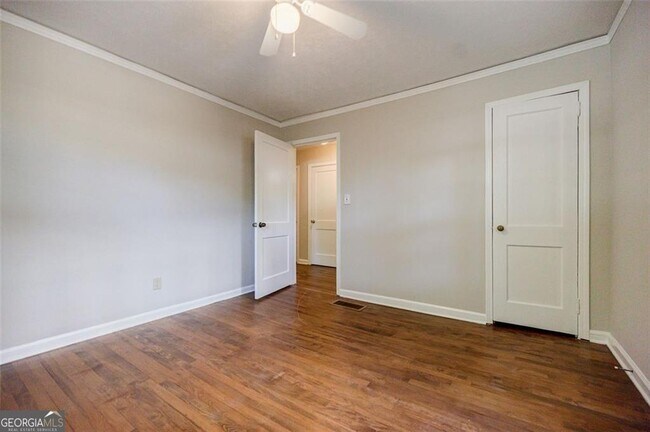 Building Photo - 1716 Beacon Hill Blvd NE