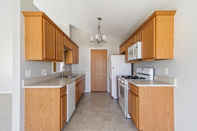 Building Photo - 1304 Riversedge Dr