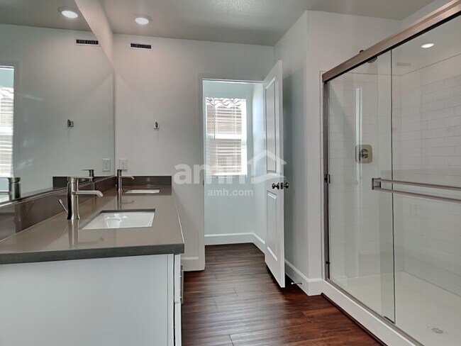 Building Photo - 4812 Blushing Star St