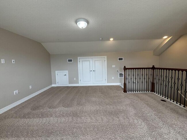 Building Photo - 8656 Waksman Pl