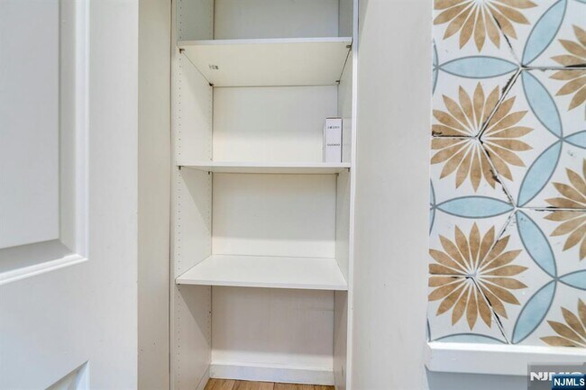 Building Photo - 316 Palisade Ave