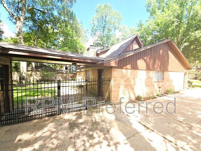 Building Photo - 12702 Ravensway Dr