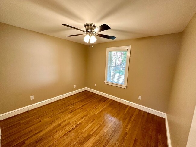 Building Photo - 476 Harpersville Rd