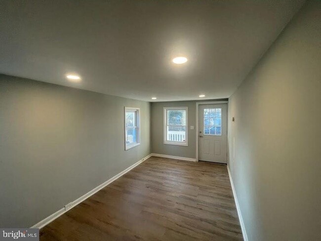 Building Photo - 510 2nd St