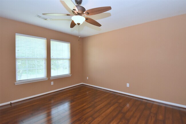 Building Photo - 21123 Amber Crossing Dr