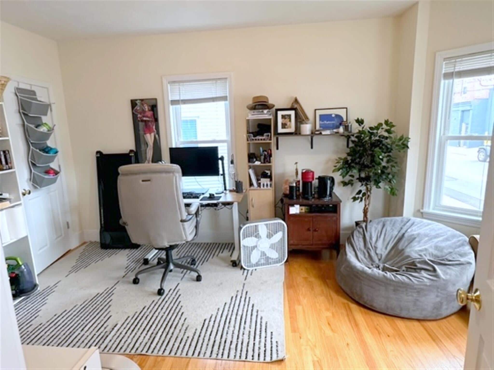 Building Photo - 385 Columbia St