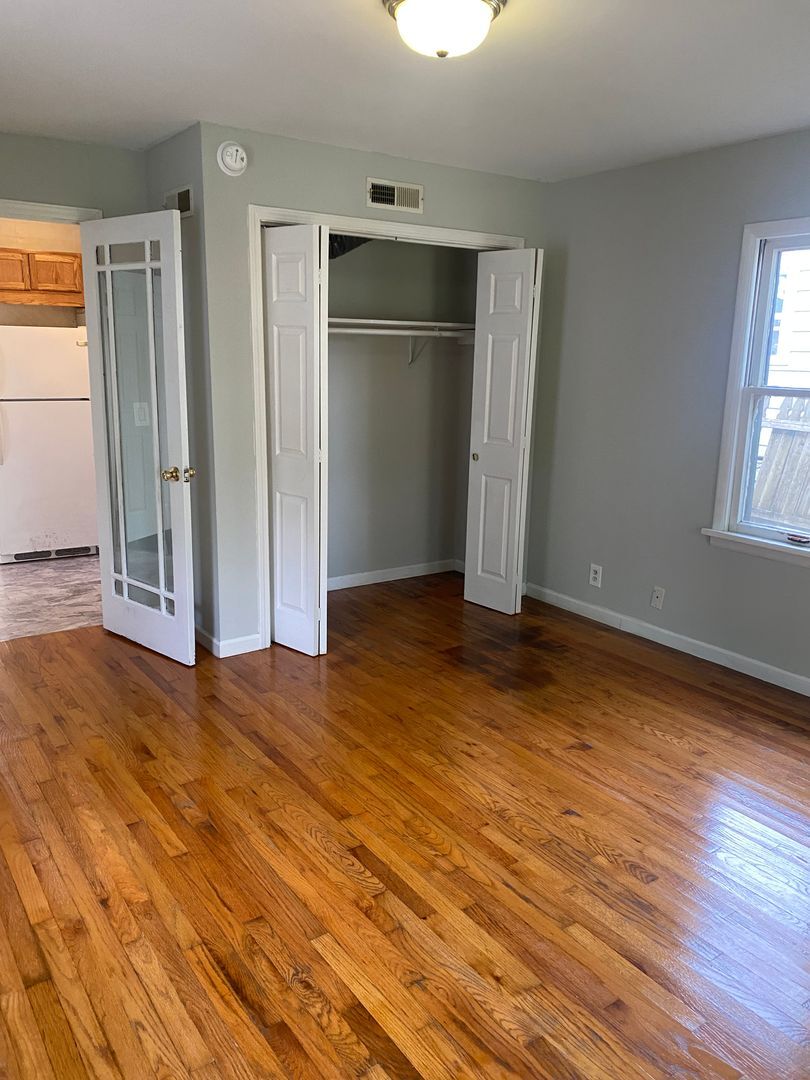 Building Photo - 714 S 31st St