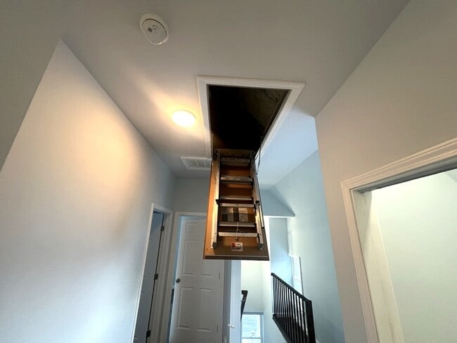 Building Photo - 59 West Ave