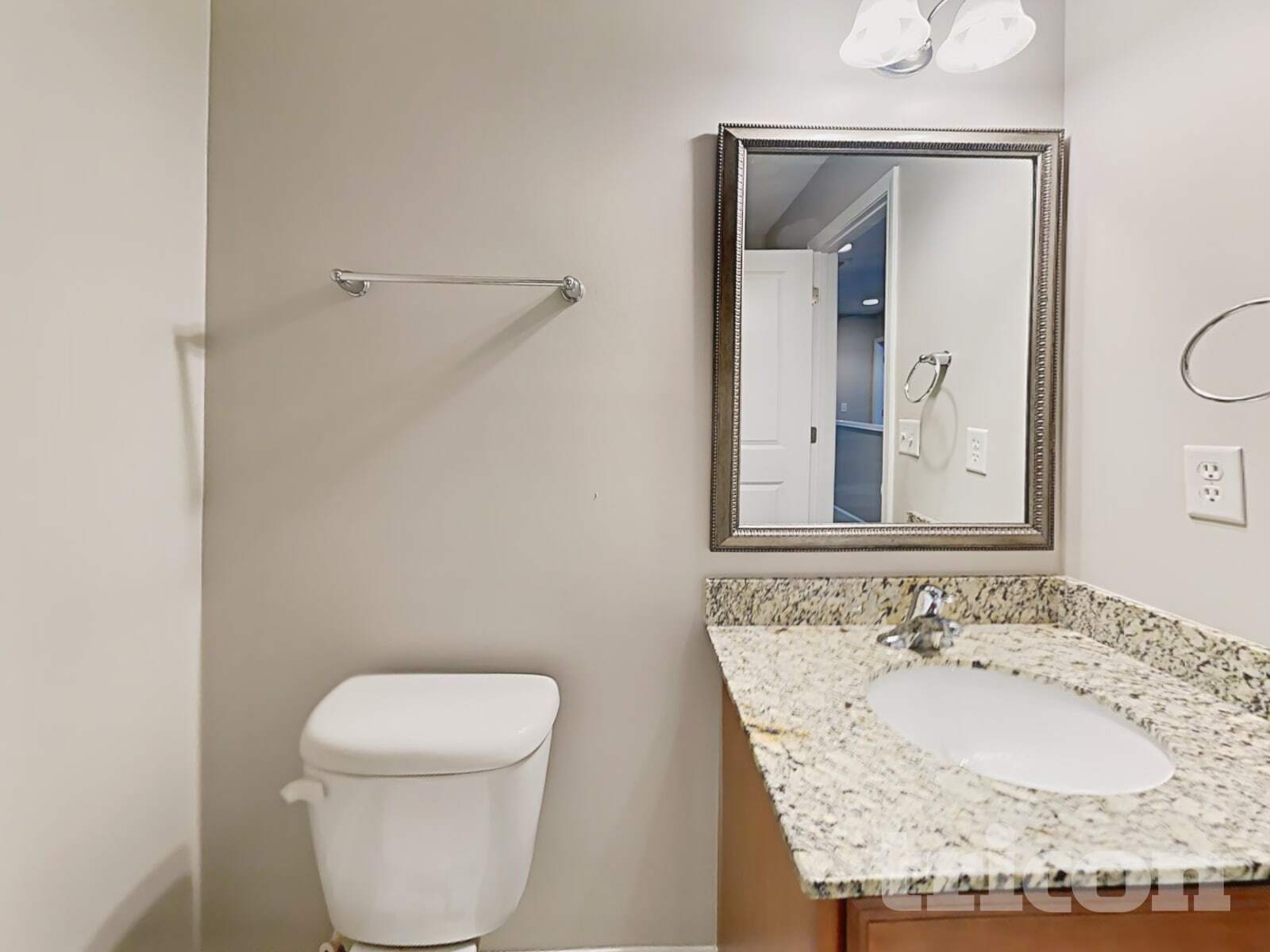 Building Photo - 461 Denman Loop