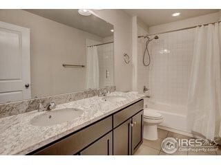 Building Photo - Large Executive Home for Lease