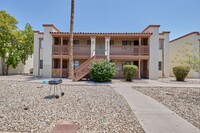 Building Photo - 21st Dr