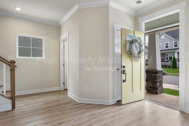 Building Photo - 1633 Bilder Ct