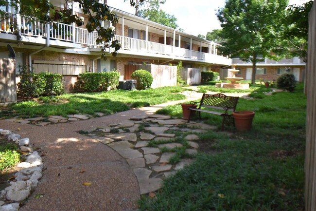 Building Photo - 4040 San Felipe St