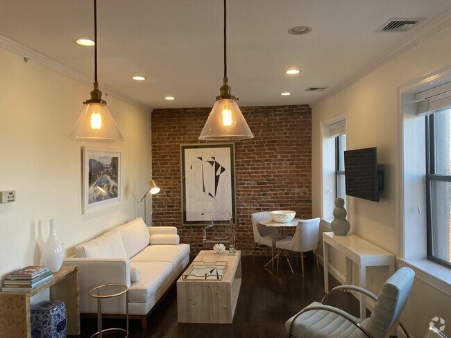 Building Photo - 454 Hanover St