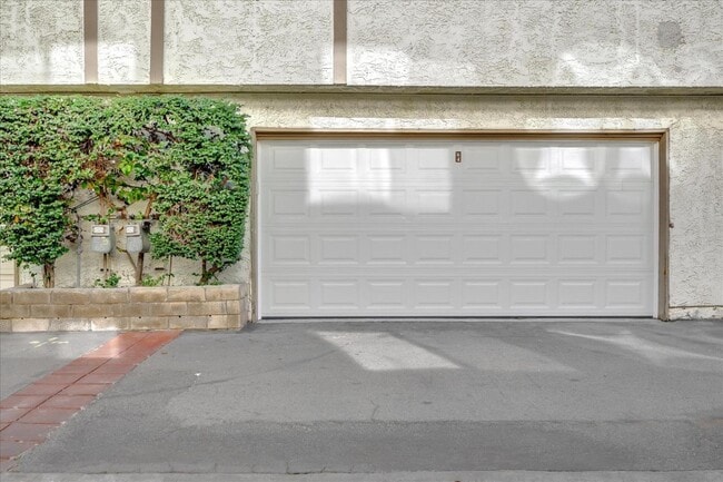 Building Photo - 20224 Sherman Way