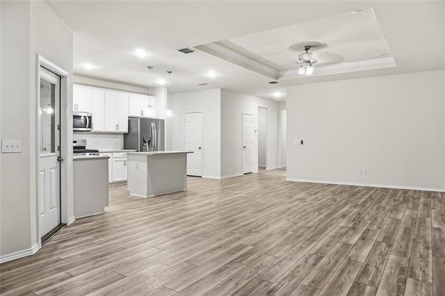 Building Photo - 1104 Bluespire Dr