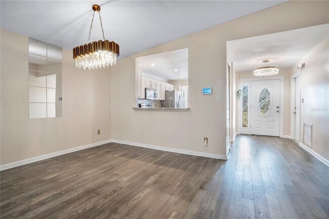 Building Photo - 4805 Kingston Cir