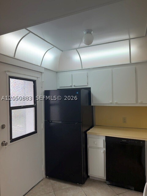 Building Photo - 3475 N Country Club Dr
