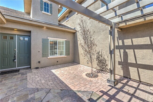 Building Photo - 10227 Sunset Gardens Dr