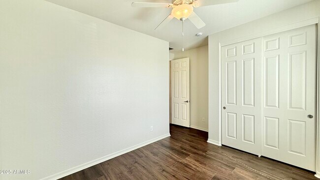 Building Photo - 1124 W Fir Tree Rd