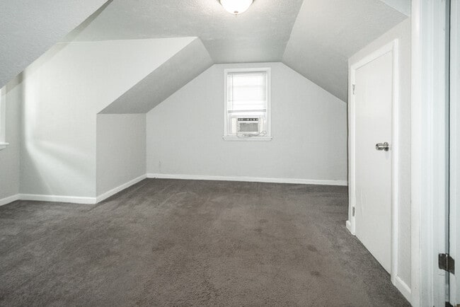 Building Photo - 3504 Trant Ave