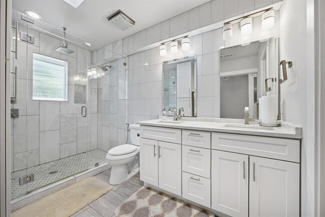 Building Photo - 9707 Bordeaux Ln