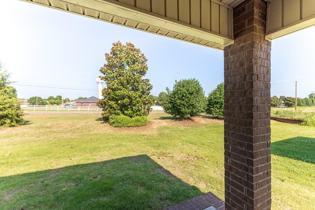 Building Photo - 12325 Old Orchard Rd