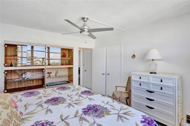 Building Photo - 101 N Birch Rd