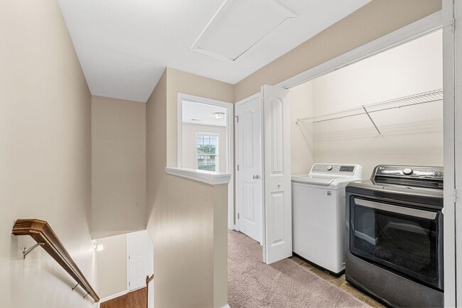 Building Photo - Two Bedroom in Governor's Crossing!