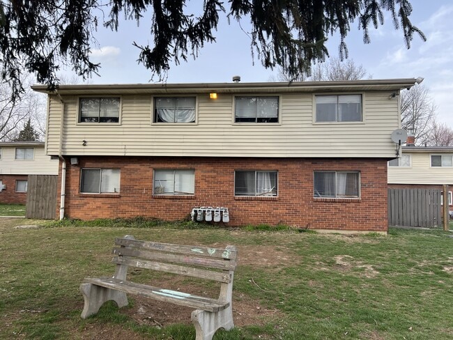 Building Photo - 2 Columbine Ct