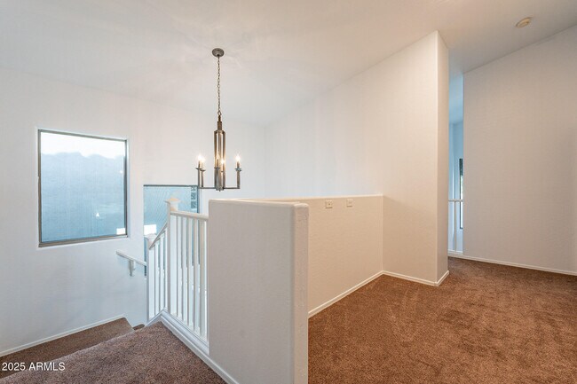 Building Photo - 7240 N Dreamy Draw Dr