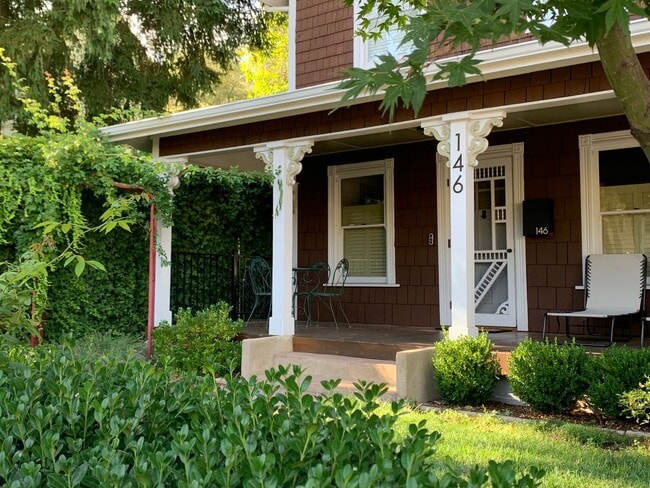 Building Photo - Downtown Auburn Charmer