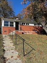 Building Photo - 1408 Town St