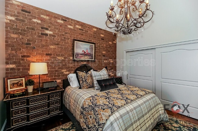 Building Photo - 17120 Belle Isle Dr