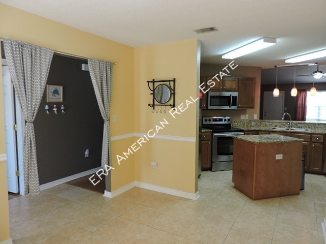 Building Photo - 9971 Parker Lake Cir
