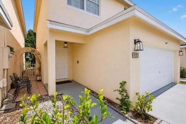Building Photo - 4131 Eastridge Cir