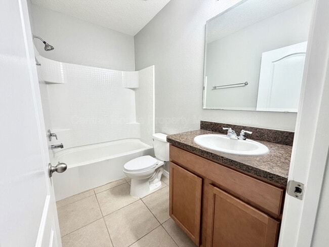 Building Photo - 3520 Seneca Club Loop