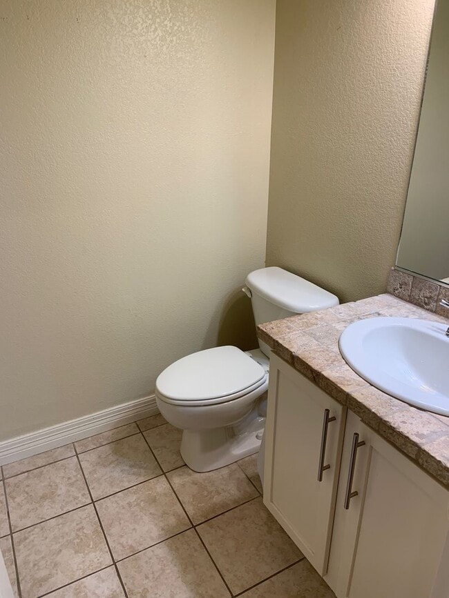 Building Photo - BEAUTIFUL HOME IN GREAT LOCATION!