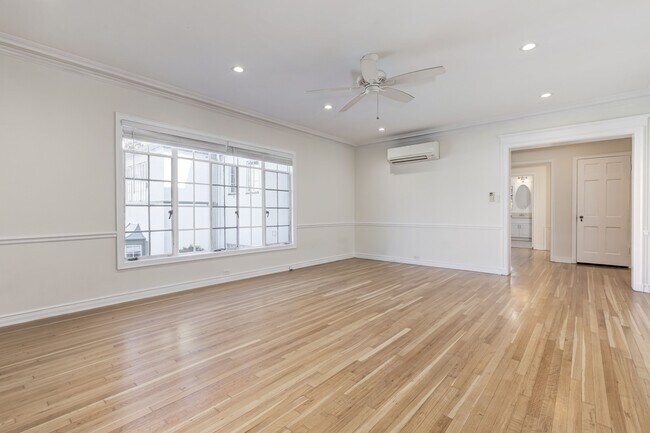 Building Photo - 9756 W Olympic Blvd