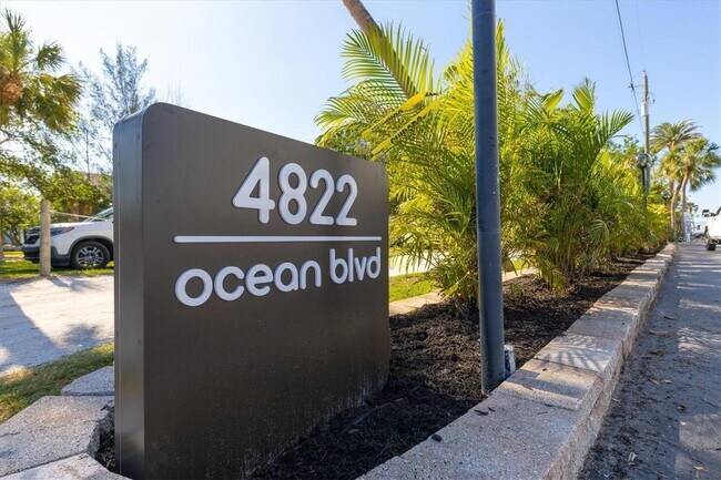 Building Photo - TURNKEY FURNISHED WATERFRONT RENTAL – Live...