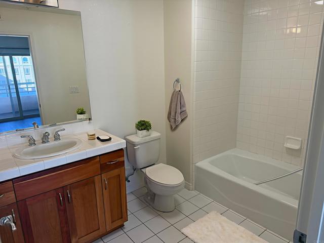 Building Photo - 330 J St