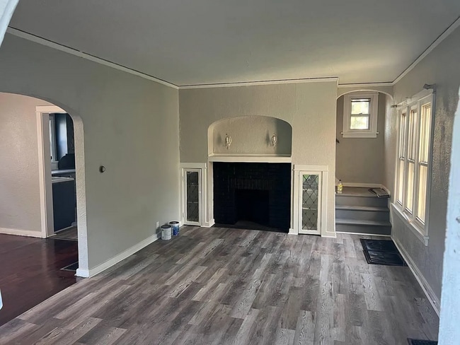 Building Photo - 1045 Philadelphia Dr