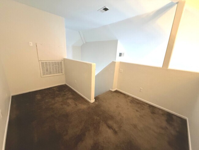 Building Photo - 5125 W Reno Ave