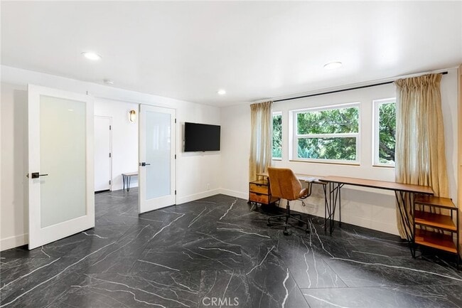 Building Photo - 1120 Oban Dr